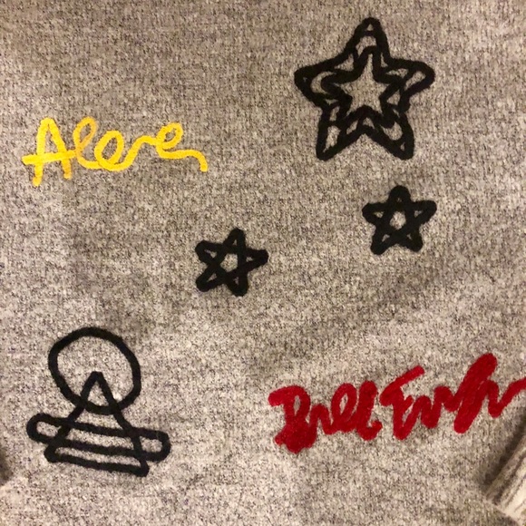 ROMEO + JULIET COUTURE Embroidered Grey Sweater - Picture 4 of 7